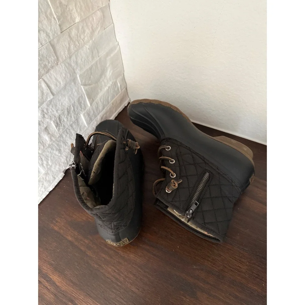 Sperry Top-Sider Saltwater Black Quilted Duck Boots! Size: Women's 10